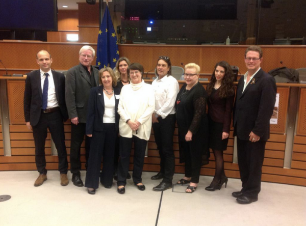 eu-photo-2-1427207754-8062259